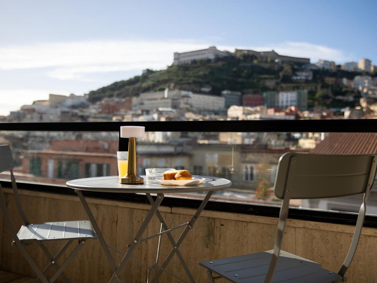 Salotto Borbonico Bed & Breakfast เนเปิลส์ ภายนอก รูปภาพ