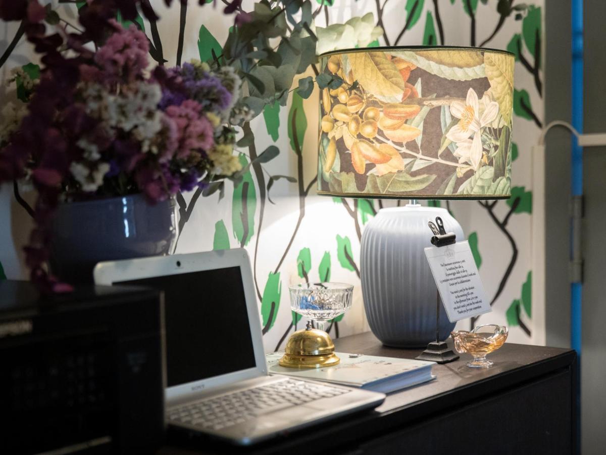 Salotto Borbonico Bed & Breakfast เนเปิลส์ ภายนอก รูปภาพ