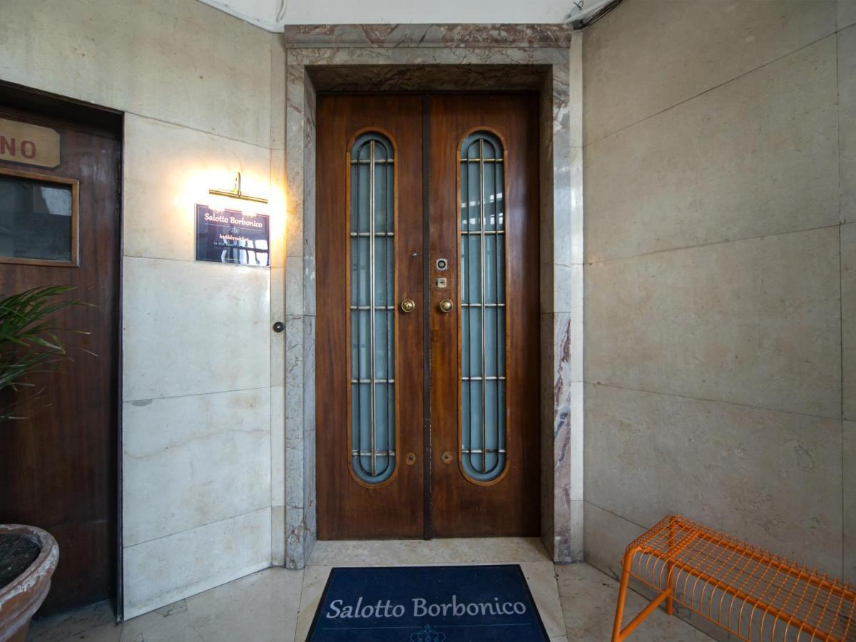 Salotto Borbonico Bed & Breakfast เนเปิลส์ ภายนอก รูปภาพ