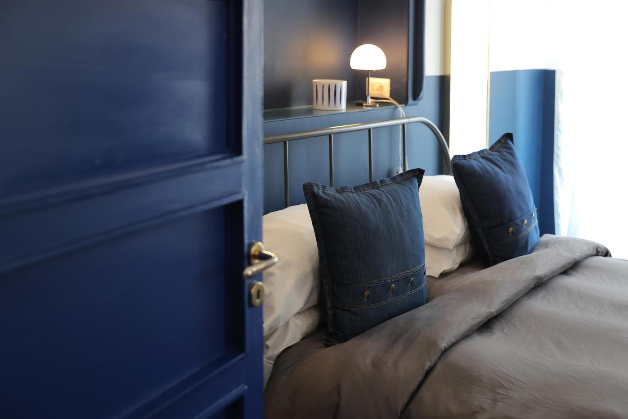 Salotto Borbonico Bed & Breakfast เนเปิลส์ ภายนอก รูปภาพ