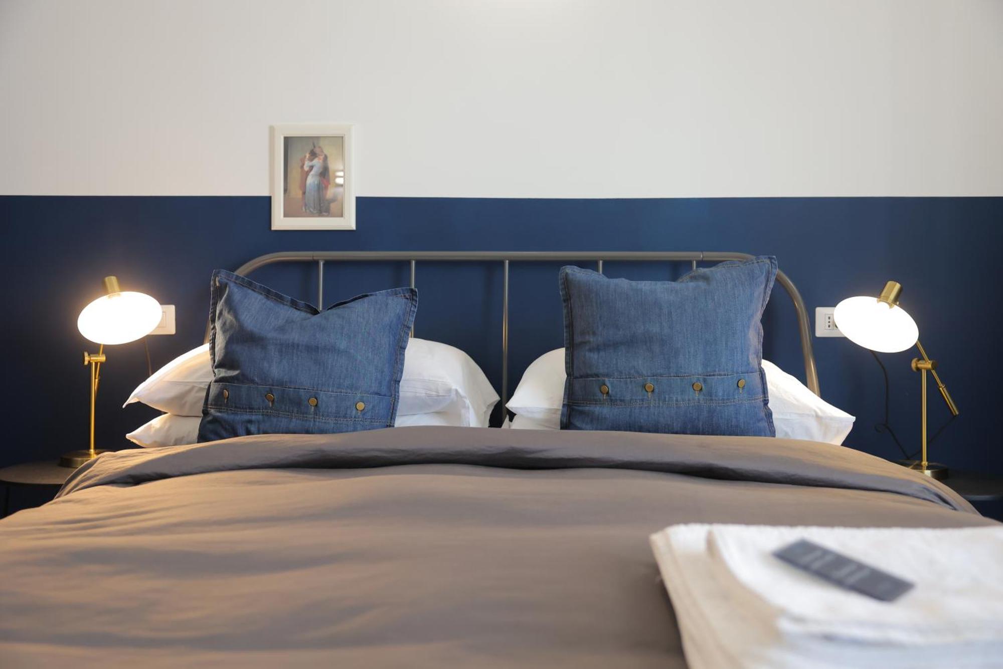 Salotto Borbonico Bed & Breakfast เนเปิลส์ ภายนอก รูปภาพ