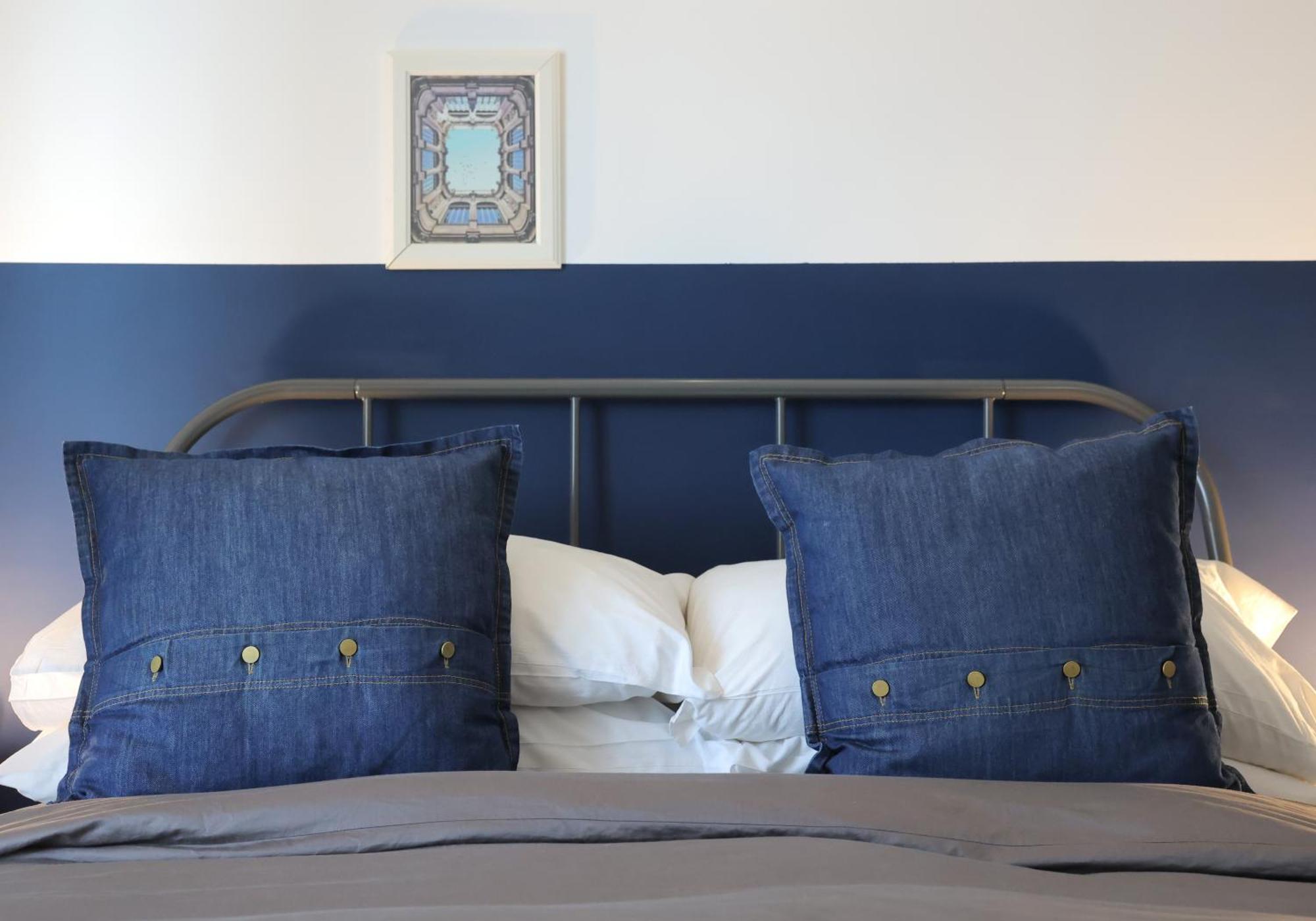 Salotto Borbonico Bed & Breakfast เนเปิลส์ ภายนอก รูปภาพ